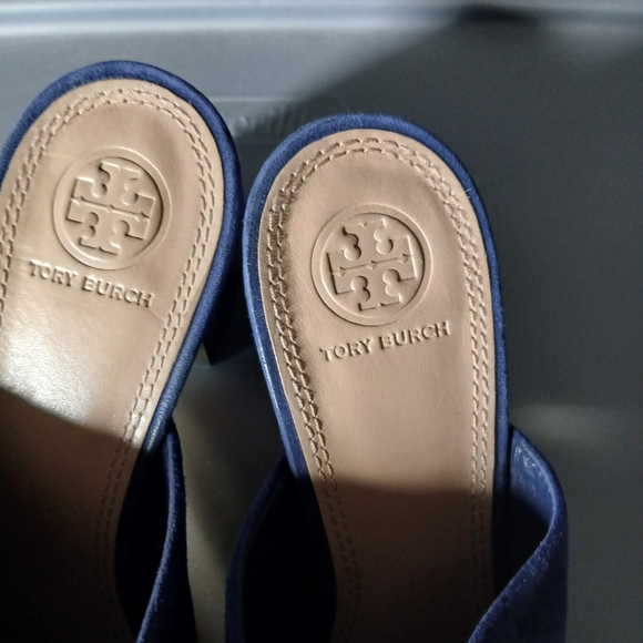 Tory Burch blue velvet block heel peep toe shoes size 7.5 - Picture 2 of 15